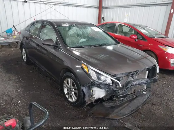 5NPE24AF3HH537177 2017 HYUNDAI SONATA - Image 1