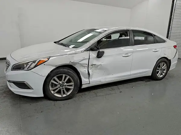 5NPE24AF3HH537390 2017 HYUNDAI SONATA - Image 1