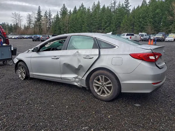 5NPE24AF3HH545022 2017 HYUNDAI SONATA - Image 2