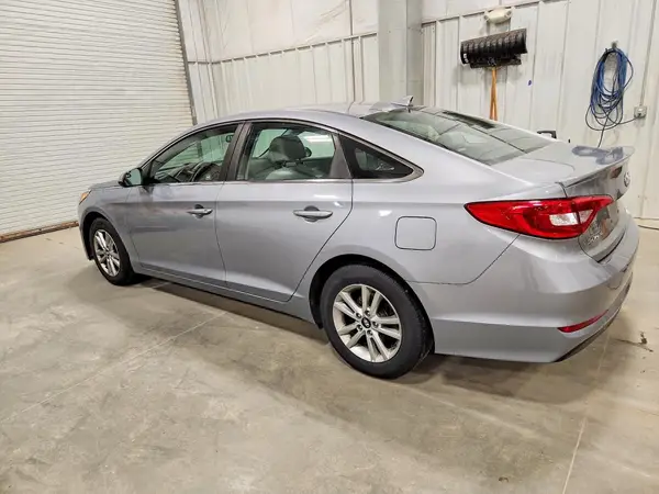 5NPE24AF3HH545831 2017 HYUNDAI SONATA - Image 2