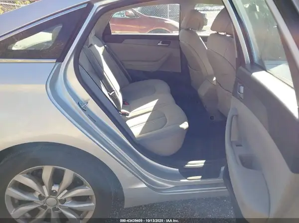 5NPE24AF3HH548003 2017 HYUNDAI SONATA - Image 8