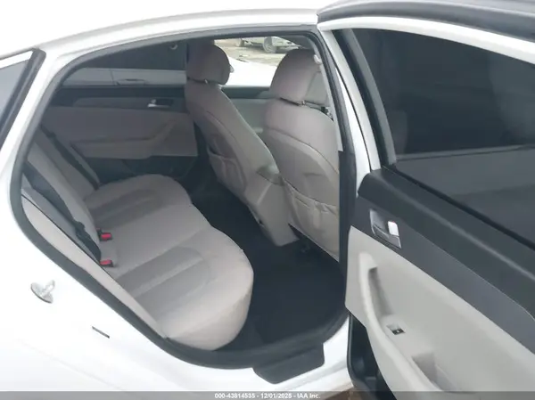 5NPE24AF3HH548504 2017 HYUNDAI SONATA - Image 8