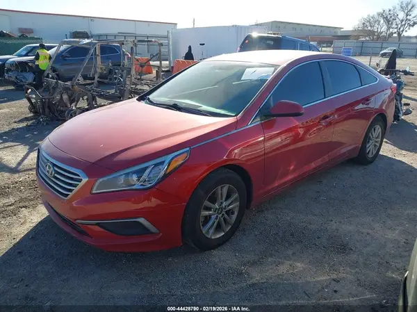 5NPE24AF3HH549703 2017 HYUNDAI SONATA - Image 2