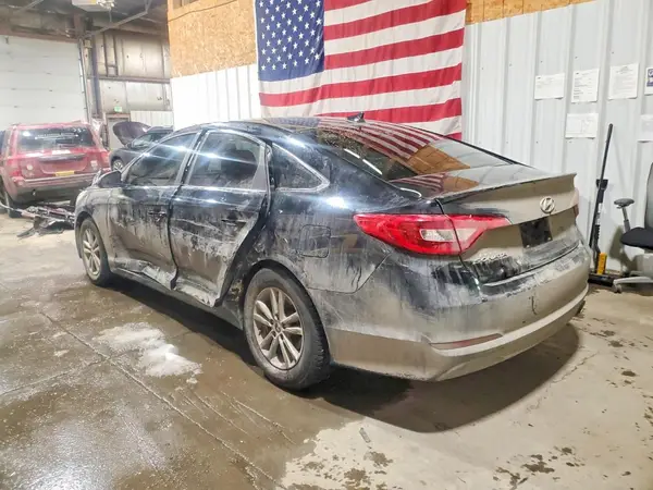 5NPE24AF3HH550012 2017 HYUNDAI SONATA - Image 2