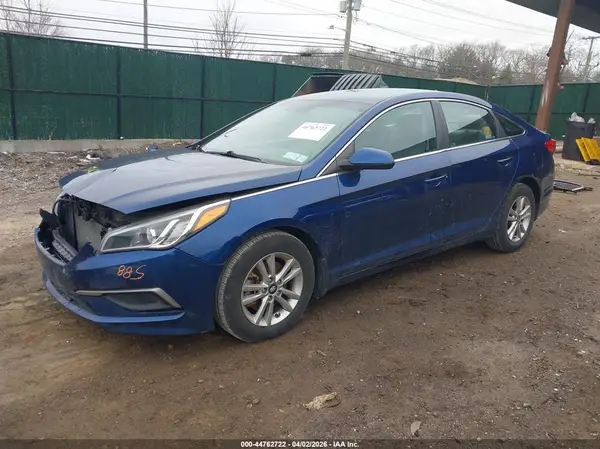 5NPE24AF3HH553010 2017 HYUNDAI SONATA - Image 2