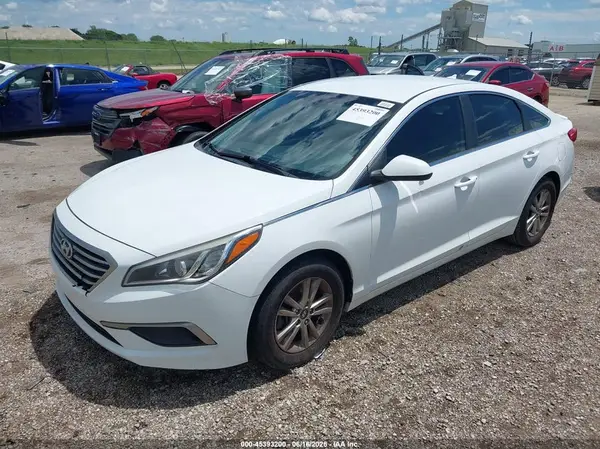 5NPE24AF3HH554643 2017 HYUNDAI SONATA - Image 2