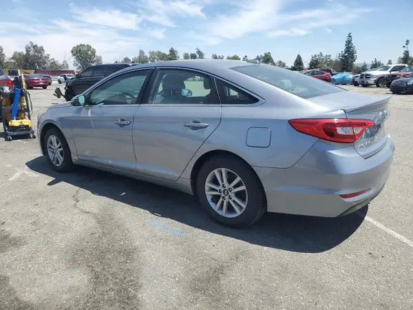 5NPE24AF3HH557476 2017 HYUNDAI SONATA - Image 2