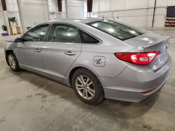 5NPE24AF3HH566873 2017 HYUNDAI SONATA - Image 2
