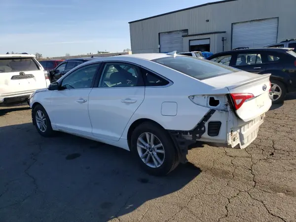 5NPE24AF3HH569675 2017 HYUNDAI SONATA - Image 2