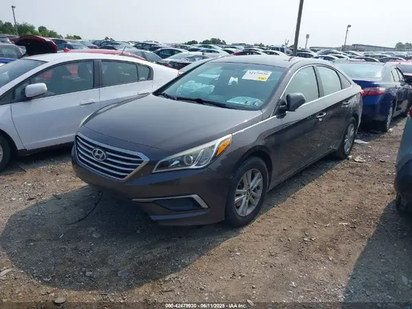 5NPE24AF3HH571510 2017 HYUNDAI SONATA - Image 2
