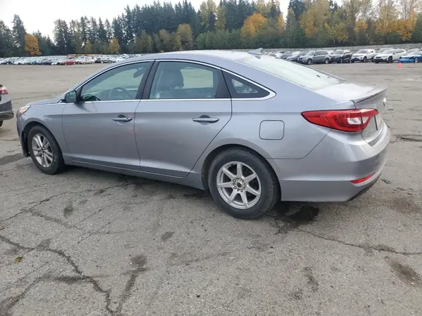 5NPE24AF3HH572060 2017 HYUNDAI SONATA - Image 2