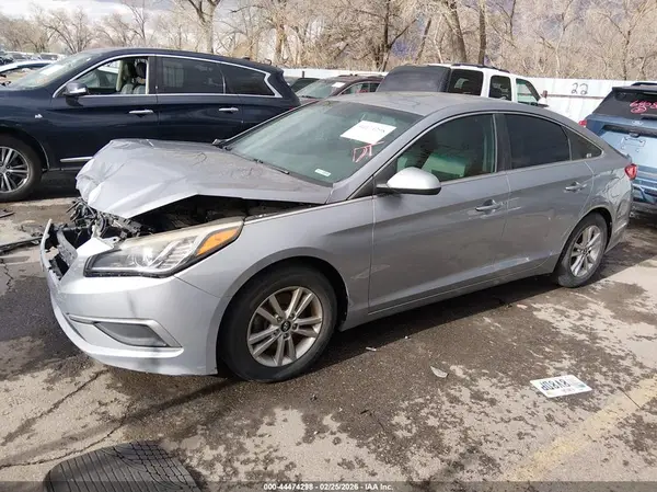 5NPE24AF3HH572737 2017 HYUNDAI SONATA - Image 2