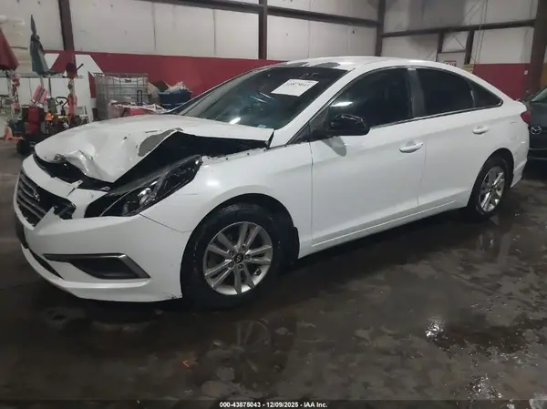 5NPE24AF3HH574312 2017 HYUNDAI SONATA - Image 2