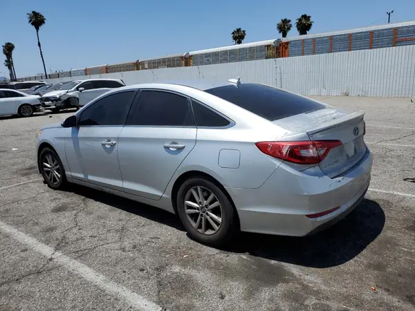 5NPE24AF3HH574455 2017 HYUNDAI SONATA - Image 2