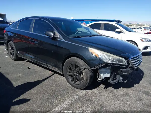 5NPE24AF3HH576139 2017 HYUNDAI SONATA - Image 1
