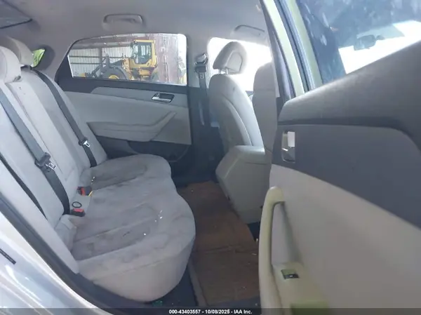 5NPE24AF3HH577002 2017 HYUNDAI SONATA - Image 8