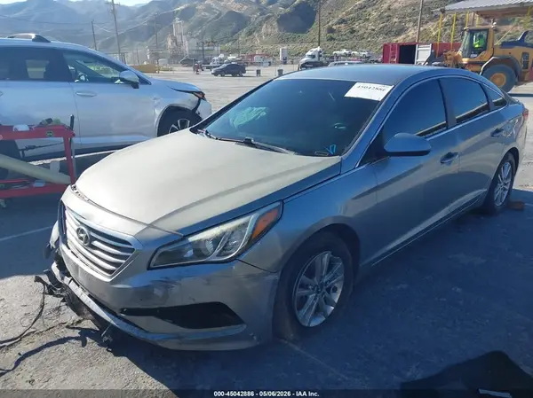 5NPE24AF3HH580689 2017 HYUNDAI SONATA - Image 2