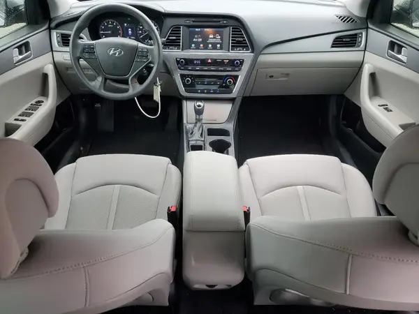 5NPE24AF3HH584015 2017 HYUNDAI SONATA - Image 8