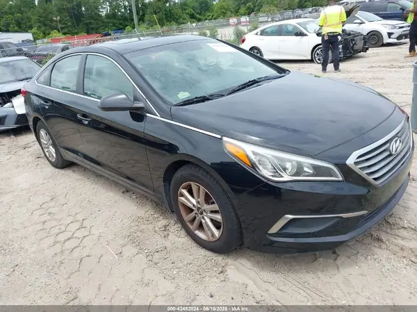 5NPE24AF3HH584287 2017 HYUNDAI SONATA - Image 1