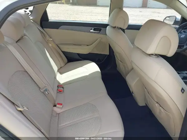 5NPE24AF3HH585942 2017 HYUNDAI SONATA - Image 8