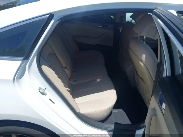 5NPE24AF3HH586122 2017 HYUNDAI SONATA - Image 8