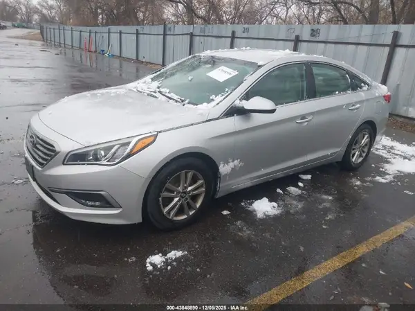 5NPE24AF3HH586413 2017 HYUNDAI SONATA - Image 2
