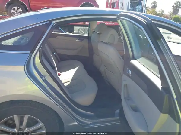 5NPE24AF3HH589182 2017 HYUNDAI SONATA - Image 8