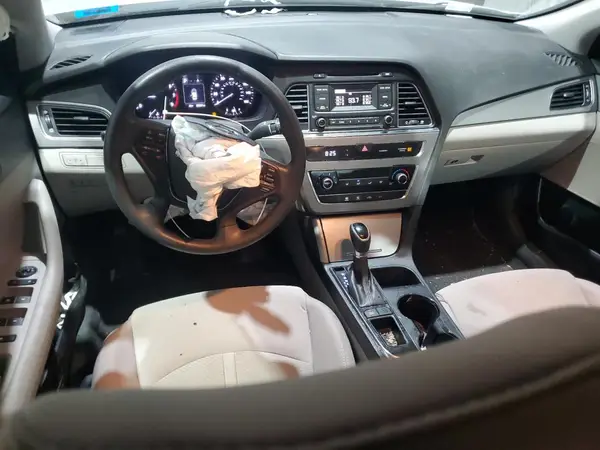 5NPE24AF3HH590025 2017 HYUNDAI SONATA - Image 8