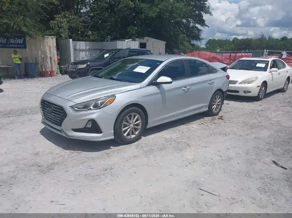 5NPE24AF3JH607735 2018 HYUNDAI SONATA - Image 2