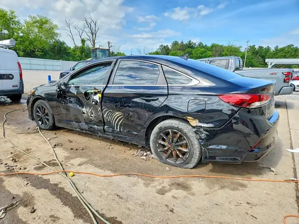 5NPE24AF3JH611820 2018 HYUNDAI SONATA - Image 2