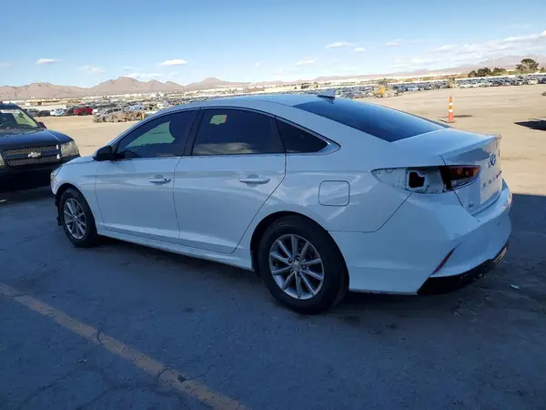 5NPE24AF3JH618878 2018 HYUNDAI SONATA - Image 2
