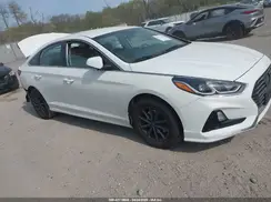 5NPE24AF3JH625975 2018 HYUNDAI SONATA