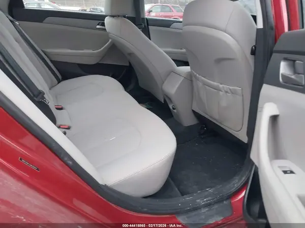 5NPE24AF3JH639519 2018 HYUNDAI SONATA - Image 8