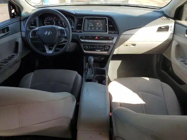 5NPE24AF3JH640587 2018 HYUNDAI SONATA - Image 8