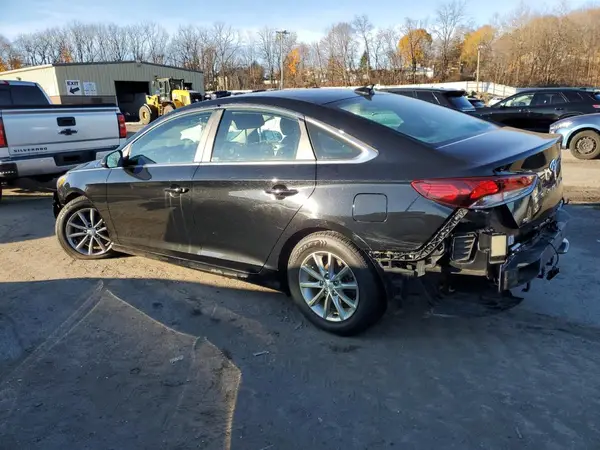 5NPE24AF3JH641481 2018 HYUNDAI SONATA - Image 2