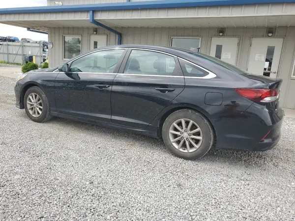 5NPE24AF3JH645742 2018 HYUNDAI SONATA - Image 2