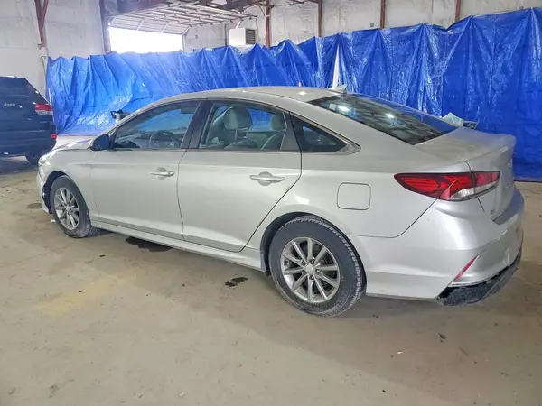 5NPE24AF3JH652707 2018 HYUNDAI SONATA - Image 2