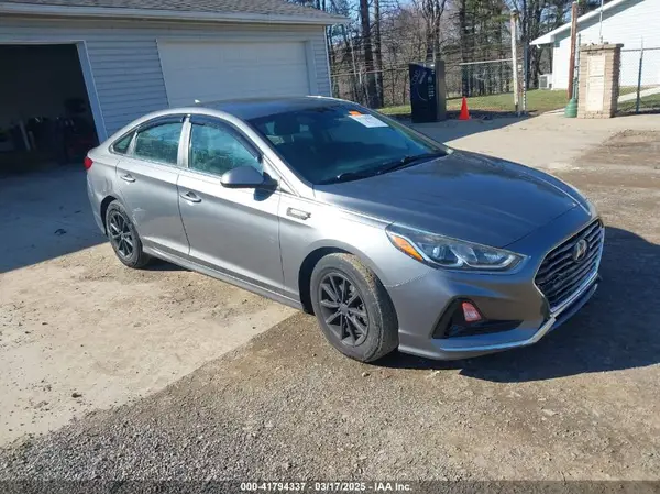 5NPE24AF3JH681396 2018 HYUNDAI SONATA - Image 1