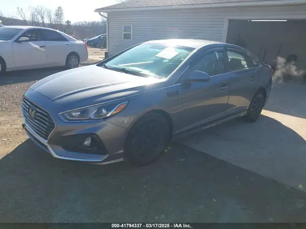 5NPE24AF3JH681396 2018 HYUNDAI SONATA - Image 2