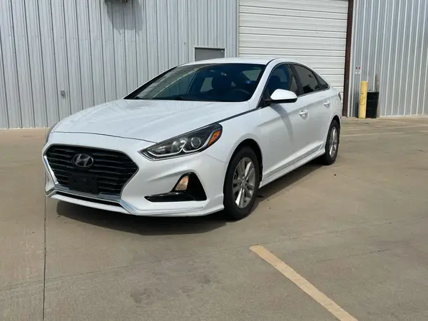 5NPE24AF3JH685402 2018 HYUNDAI SONATA - Image 2