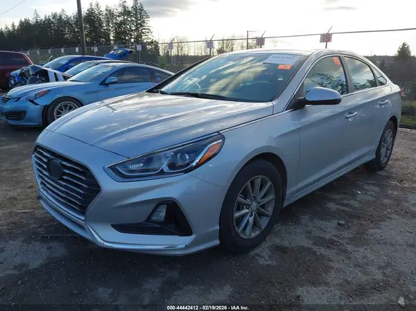5NPE24AF3JH685528 2018 HYUNDAI SONATA - Image 2