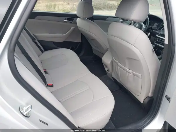 5NPE24AF3JH685528 2018 HYUNDAI SONATA - Image 8