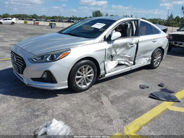 5NPE24AF3JH685643 2018 HYUNDAI SONATA - Image 2