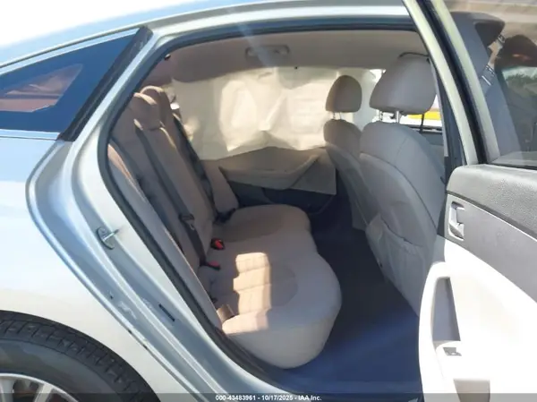5NPE24AF3JH685643 2018 HYUNDAI SONATA - Image 8