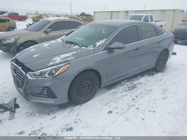 5NPE24AF3JH686517 2018 HYUNDAI SONATA - Image 2