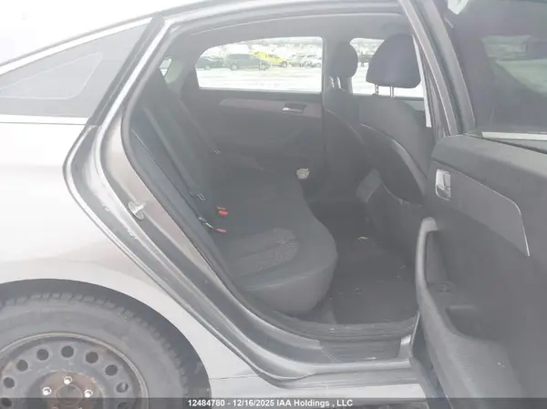 5NPE24AF3JH686517 2018 HYUNDAI SONATA - Image 8