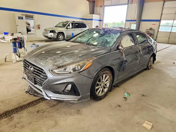 5NPE24AF3JH687571 2018 HYUNDAI SONATA - Image 1