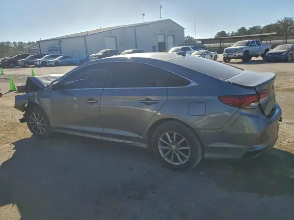 5NPE24AF3JH692883 2018 HYUNDAI SONATA - Image 2