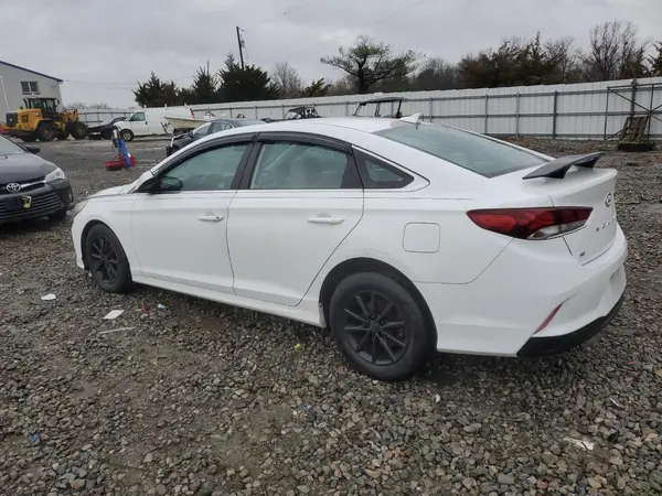 5NPE24AF3JH694035 2018 HYUNDAI SONATA - Image 2