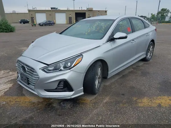 5NPE24AF3JH697517 2018 HYUNDAI SONATA - Image 2